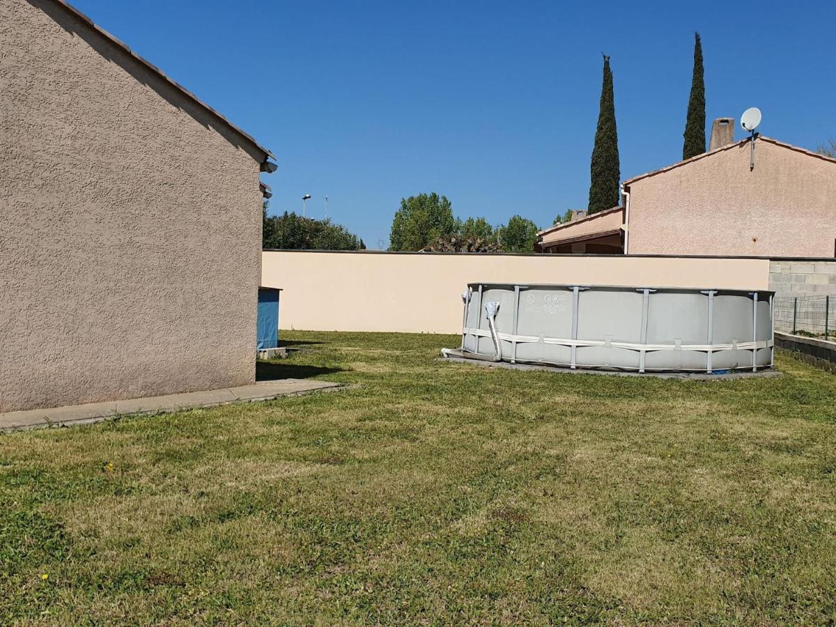 Pretty Villa With Above Ground Pool Saint-Genies-de-Fontedit Buitenkant foto